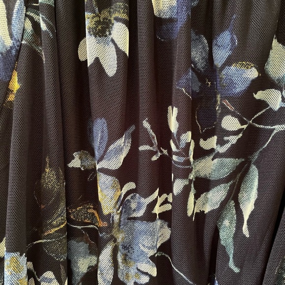 Kate and Lily Navy Floral Print Dress with Ruffled Sleeves - Plus Size - Picture 3 of 5